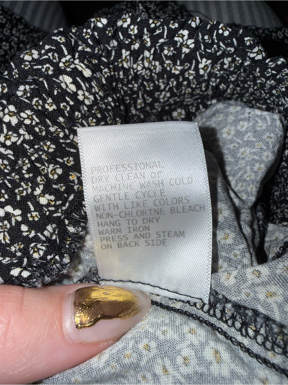 Smocked Black Floral Ruffle Mini Skirt - Picture 5 of 5